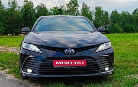 Toyota Camry, 2021 год, 2 590 000 рублей, 7 фотография