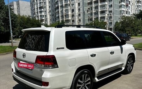 Toyota Land Cruiser 200, 2017 год, 6 790 000 рублей, 4 фотография