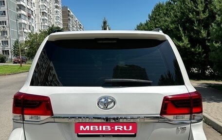 Toyota Land Cruiser 200, 2017 год, 6 790 000 рублей, 5 фотография
