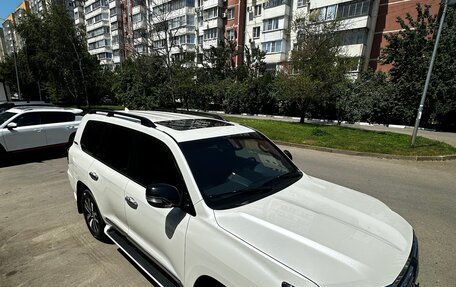 Toyota Land Cruiser 200, 2017 год, 6 790 000 рублей, 21 фотография
