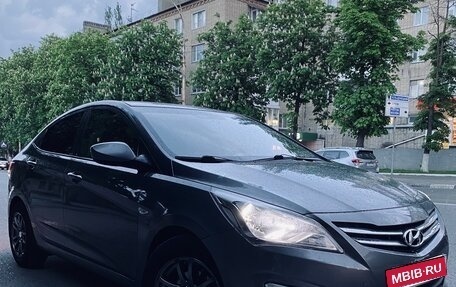 Hyundai Solaris II рестайлинг, 2016 год, 1 050 000 рублей, 2 фотография