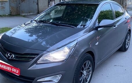 Hyundai Solaris II рестайлинг, 2016 год, 1 050 000 рублей, 6 фотография