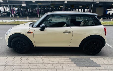 MINI Hatch, 2017 год, 1 830 000 рублей, 6 фотография