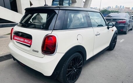 MINI Hatch, 2017 год, 1 830 000 рублей, 4 фотография