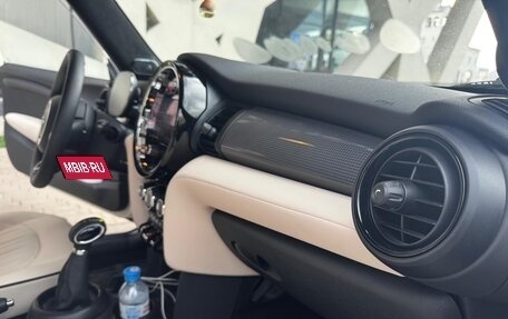 MINI Hatch, 2017 год, 1 830 000 рублей, 10 фотография