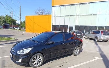 Hyundai Solaris II рестайлинг, 2013 год, 890 000 рублей, 3 фотография