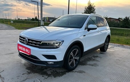 Volkswagen Tiguan II, 2017 год, 2 150 000 рублей, 3 фотография