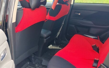 Mitsubishi Outlander III рестайлинг 3, 2020 год, 2 500 000 рублей, 5 фотография