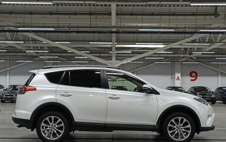Toyota RAV4, 2016 год, 2 397 000 рублей, 8 фотография