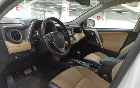 Toyota RAV4, 2016 год, 2 397 000 рублей, 20 фотография