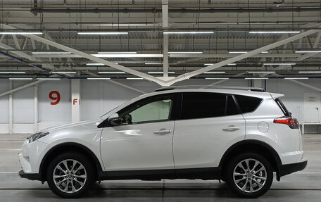 Toyota RAV4, 2016 год, 2 397 000 рублей, 12 фотография