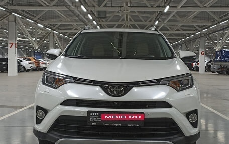 Toyota RAV4, 2016 год, 2 397 000 рублей, 6 фотография