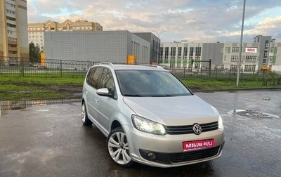 Volkswagen Touran III, 2011 год, 1 000 000 рублей, 1 фотография