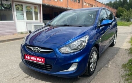 Hyundai Solaris II рестайлинг, 2012 год, 930 000 рублей, 1 фотография