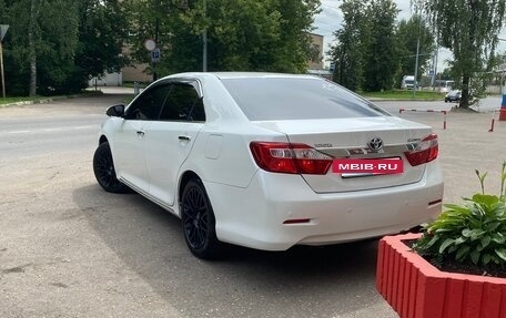 Toyota Camry, 2012 год, 1 900 000 рублей, 9 фотография