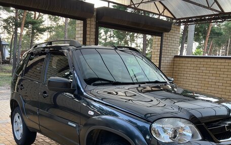 Chevrolet Niva I рестайлинг, 2015 год, 890 000 рублей, 4 фотография