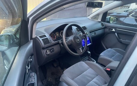 Volkswagen Touran III, 2011 год, 1 000 000 рублей, 6 фотография