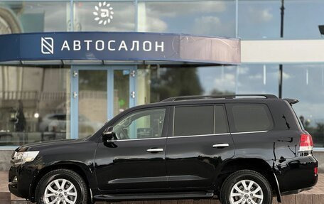Toyota Land Cruiser 200, 2020 год, 7 290 000 рублей, 2 фотография
