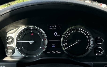 Toyota Land Cruiser 200, 2020 год, 7 290 000 рублей, 13 фотография