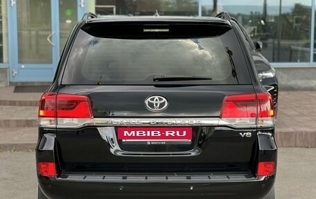 Toyota Land Cruiser 200, 2020 год, 7 290 000 рублей, 6 фотография