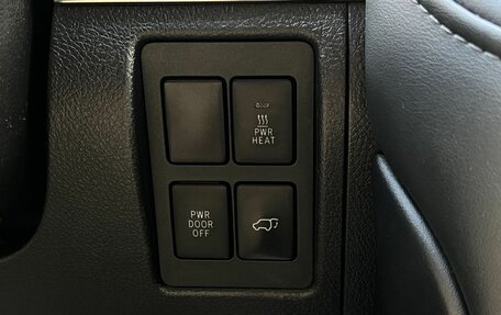 Toyota Land Cruiser 200, 2020 год, 7 290 000 рублей, 19 фотография