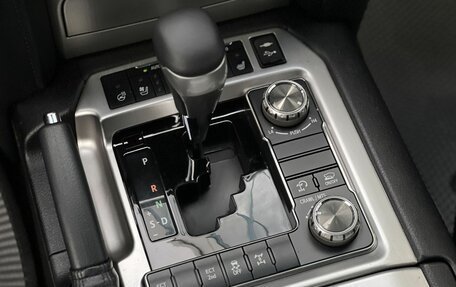 Toyota Land Cruiser 200, 2020 год, 7 290 000 рублей, 25 фотография