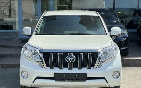 Toyota Land Cruiser Prado 150 рестайлинг 2, 2015 год, 3 790 000 рублей, 4 фотография
