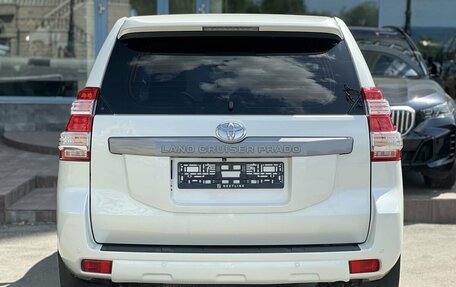 Toyota Land Cruiser Prado 150 рестайлинг 2, 2015 год, 3 790 000 рублей, 6 фотография