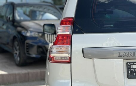 Toyota Land Cruiser Prado 150 рестайлинг 2, 2015 год, 3 790 000 рублей, 7 фотография