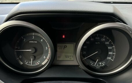Toyota Land Cruiser Prado 150 рестайлинг 2, 2015 год, 3 790 000 рублей, 13 фотография