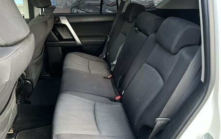 Toyota Land Cruiser Prado 150 рестайлинг 2, 2015 год, 3 790 000 рублей, 9 фотография