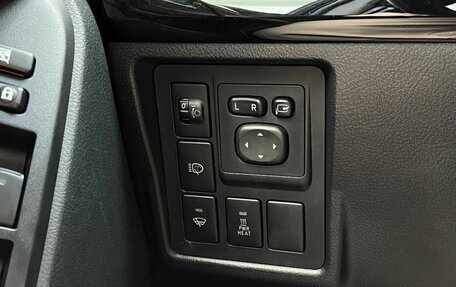 Toyota Land Cruiser Prado 150 рестайлинг 2, 2015 год, 3 790 000 рублей, 24 фотография