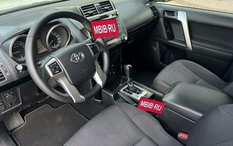 Toyota Land Cruiser Prado 150 рестайлинг 2, 2015 год, 3 790 000 рублей, 8 фотография