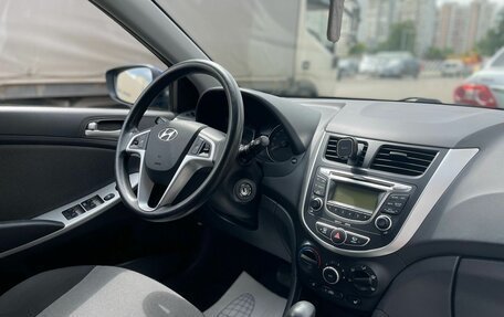 Hyundai Solaris II рестайлинг, 2012 год, 930 000 рублей, 11 фотография