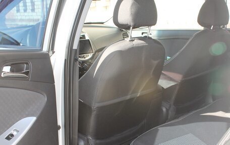 Hyundai Solaris II рестайлинг, 2013 год, 860 000 рублей, 10 фотография