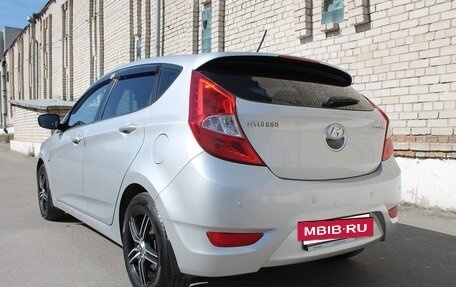 Hyundai Solaris II рестайлинг, 2013 год, 860 000 рублей, 6 фотография