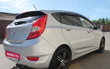Hyundai Solaris II рестайлинг, 2013 год, 860 000 рублей, 4 фотография