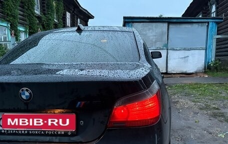 BMW 5 серия, 2005 год, 810 000 рублей, 11 фотография