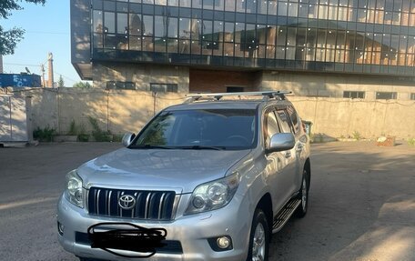 Toyota Land Cruiser Prado 150 рестайлинг 2, 2012 год, 3 200 000 рублей, 14 фотография