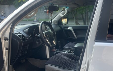 Toyota Land Cruiser Prado 150 рестайлинг 2, 2012 год, 3 200 000 рублей, 21 фотография