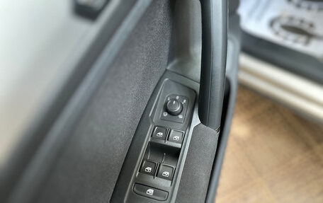 Volkswagen Tiguan II, 2020 год, 2 300 000 рублей, 10 фотография