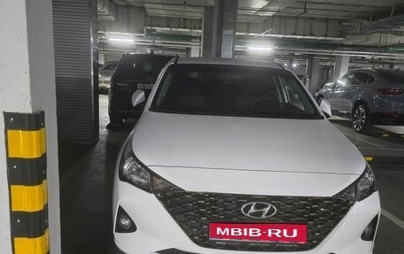 Hyundai Solaris II рестайлинг, 2021 год, 1 750 000 рублей, 1 фотография