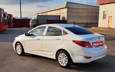 Hyundai Solaris II рестайлинг, 2013 год, 820 000 рублей, 4 фотография