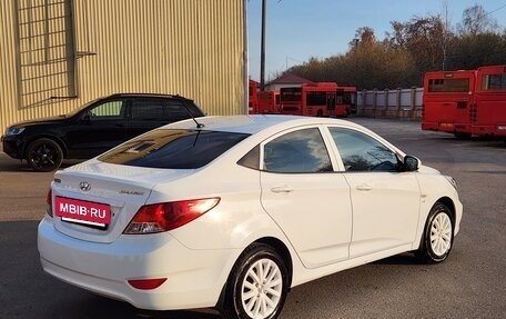 Hyundai Solaris II рестайлинг, 2013 год, 820 000 рублей, 3 фотография