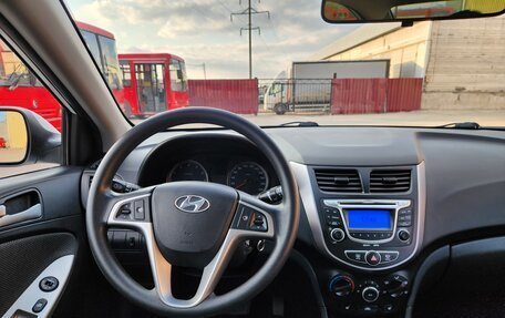 Hyundai Solaris II рестайлинг, 2013 год, 820 000 рублей, 10 фотография