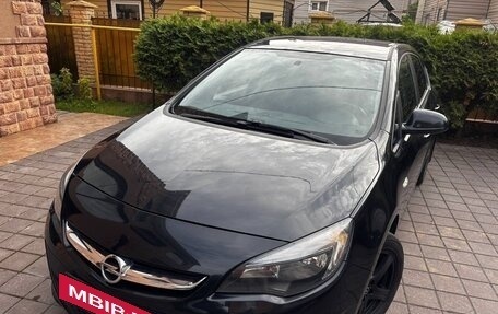 Opel Astra J, 2012 год, 650 000 рублей, 2 фотография