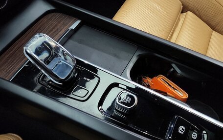 Volvo XC60 II, 2022 год, 3 752 000 рублей, 8 фотография