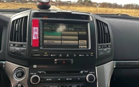 Toyota Land Cruiser 200, 2010 год, 2 590 000 рублей, 5 фотография