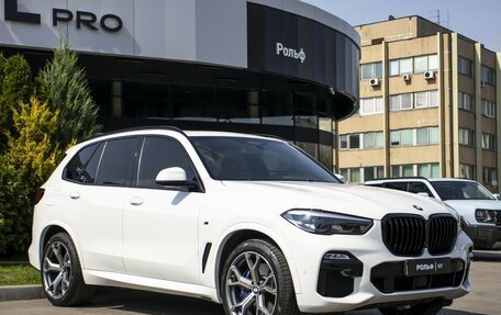 BMW X5, 2019 год, 6 155 000 рублей, 3 фотография