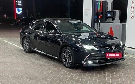 Toyota Camry, 2023 год, 3 500 000 рублей, 7 фотография